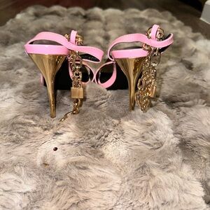 Glamorous Pink and Gold Chain Heels